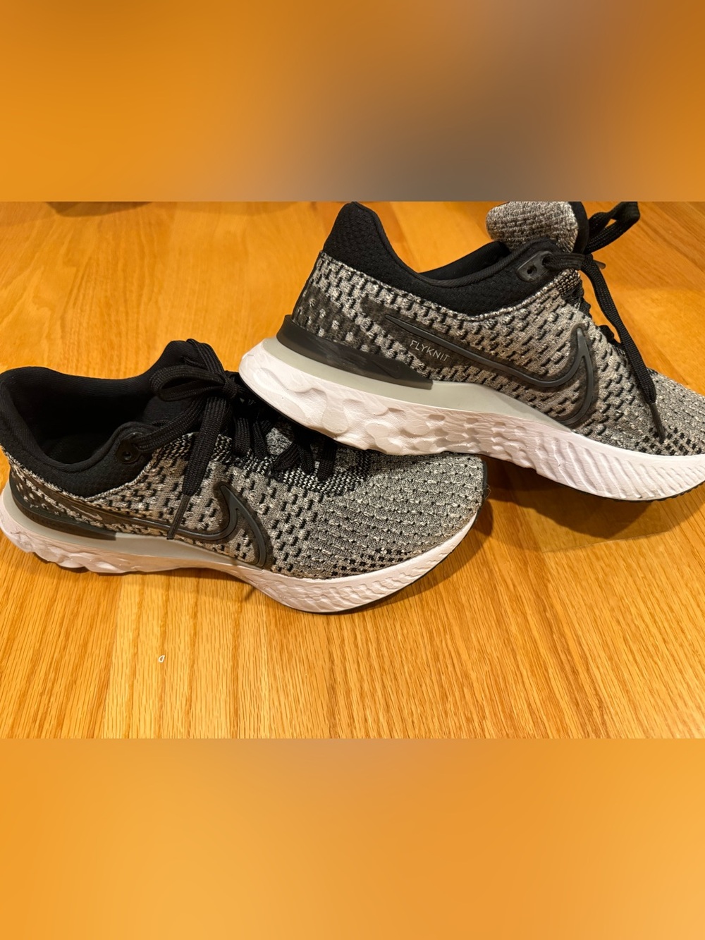 Women’s Nike React Infinity Flyknit 3 , Size 9.5 - Picture 3 of 5